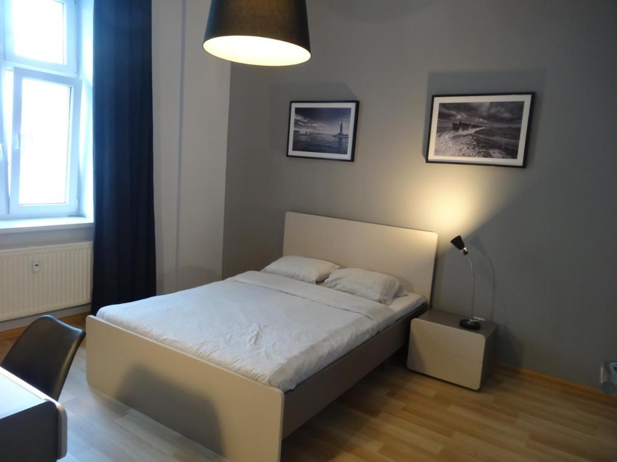 One More Night Apartment, Poznan Old Town Luaran gambar
